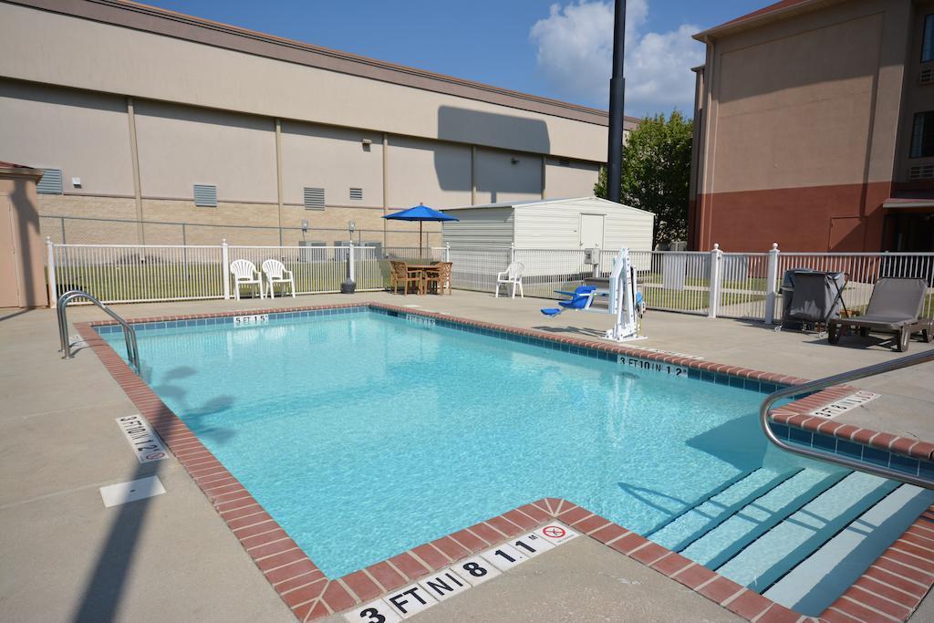 Comfort Inn & Suites Trussville I-59 Exit 141 Dış mekan fotoğraf