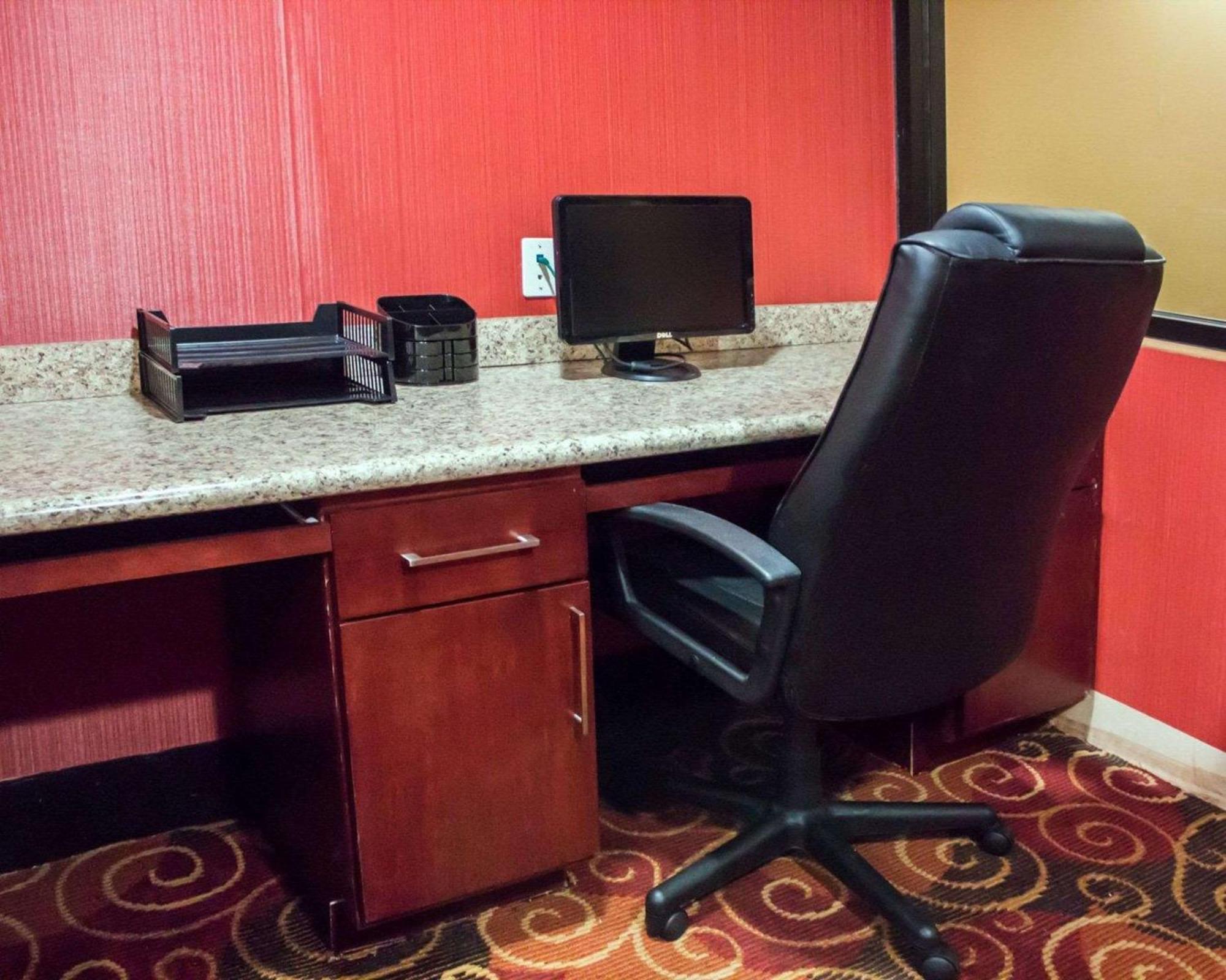 Comfort Inn & Suites Trussville I-59 Exit 141 Dış mekan fotoğraf